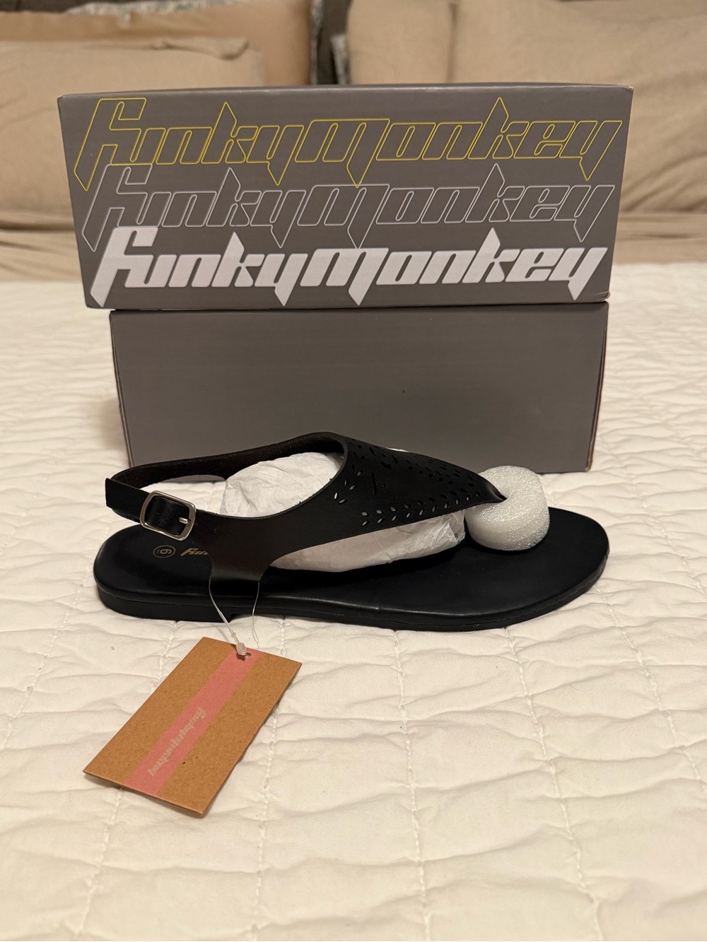 NWT Women's Black Thong Sandals